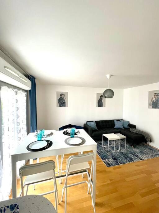 Superbe 3 Pieces Face Gare Tgv / Rer De Massy Apartment Massy  Exterior photo